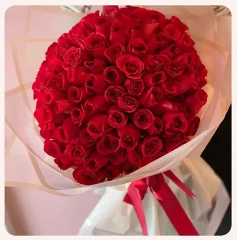 Cien Rosas